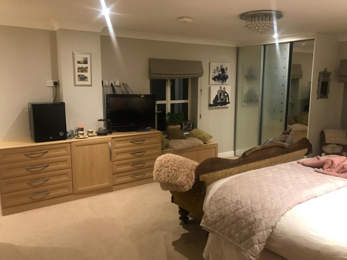 The Master Suite, Enjoy The Countryside In Style Ashover Buitenkant foto
