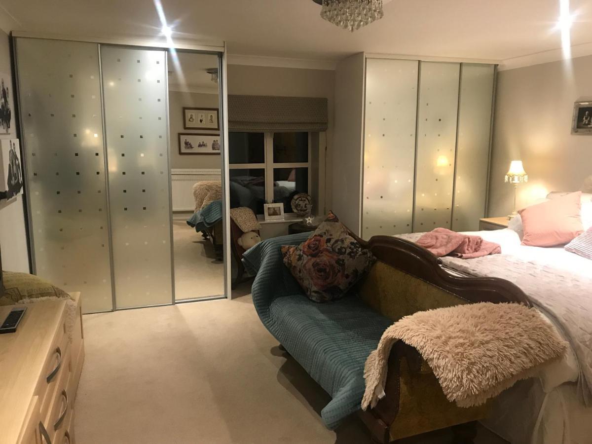 The Master Suite, Enjoy The Countryside In Style Ashover Buitenkant foto